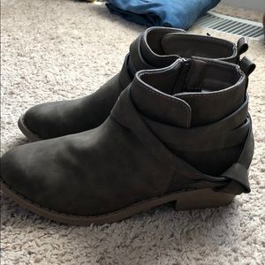 NWOT Brown Ankle Booties